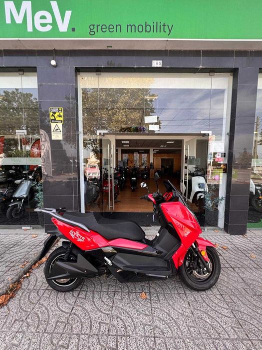 Mota Elétrica INVICTA NEILA - 125KM/H - 270km