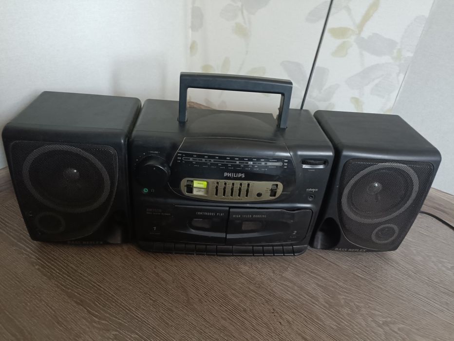 Касетний магнітофон Philips