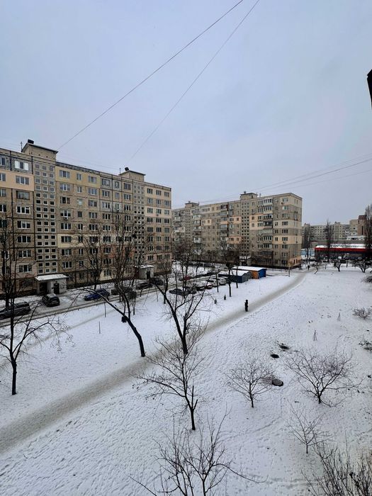 Архипенка 8, перша здача 3-к квартири, є газ, метро Оболонь!