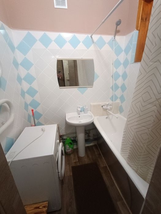 2 кімнатна, 3 лікарня, металургів, глінка, КСМ, центр міста, є світло