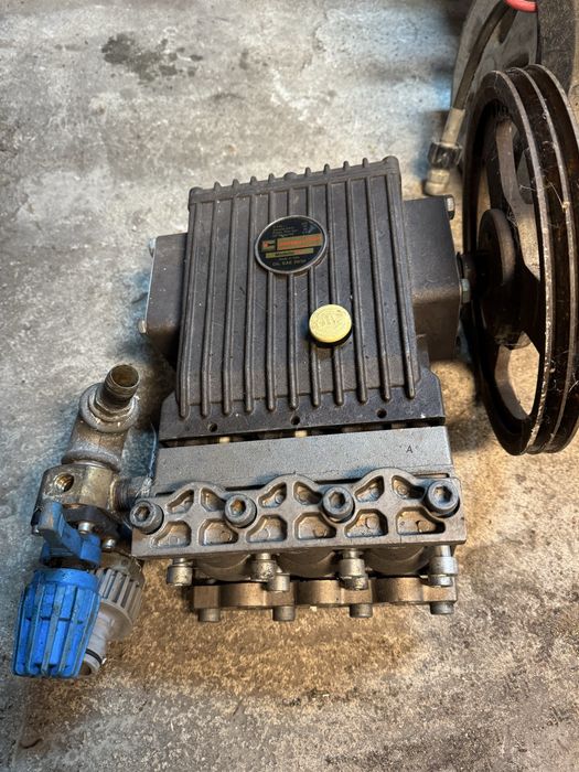 Pompa Interpump do opryskiwacza Empas