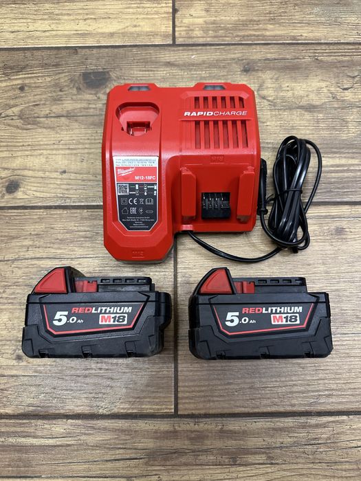 Zestaw Milwaukee M18: 2x akumulator 5Ah + szybka ładowarka M12-18FC