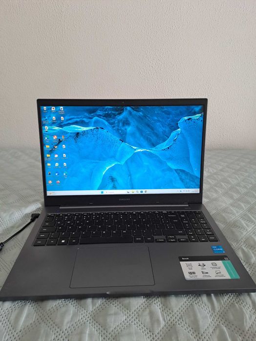 Notebook Samsung 550XDA (Intel i5, 8GB RAM, 256GB SSD) – Estado Novo