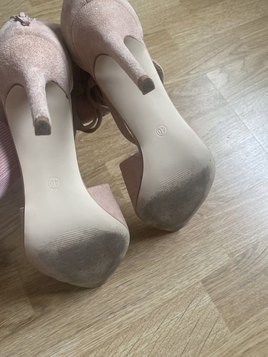Czolenka , nude, sandały na szpilce rozm 40