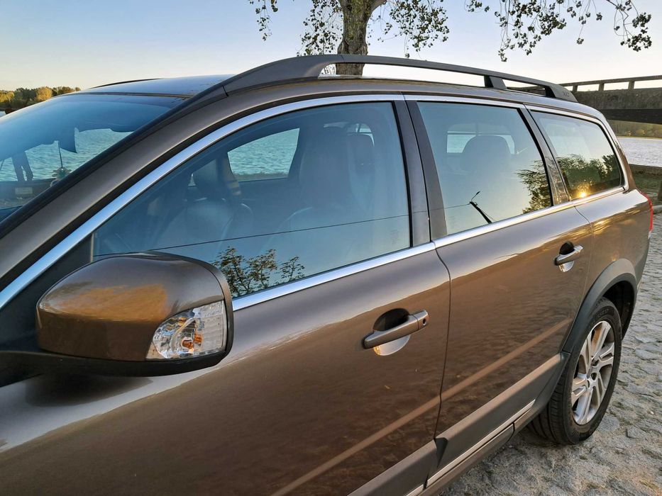 Carrinha XC70 2.0 D4 Momentum Geartronic — photo 3