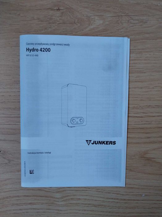 Gazowy przepływowy podgrzewacz do wody Junkers Hydro 4200 WR 9/10-4KB