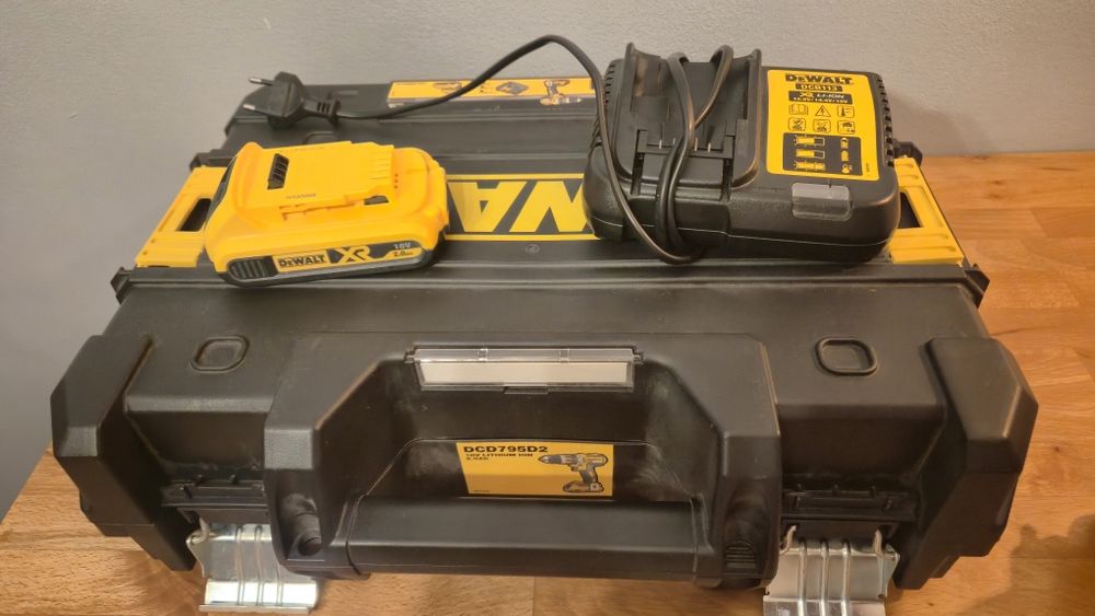 DeWalt DCD795D2 , jak nowa