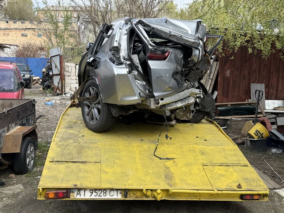 Продам  четверть Honda CR-V