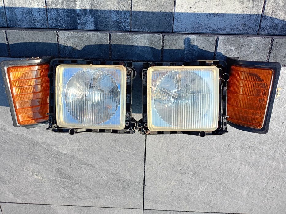 Lampa przednia lewa prawa  MERCEDES MB 100