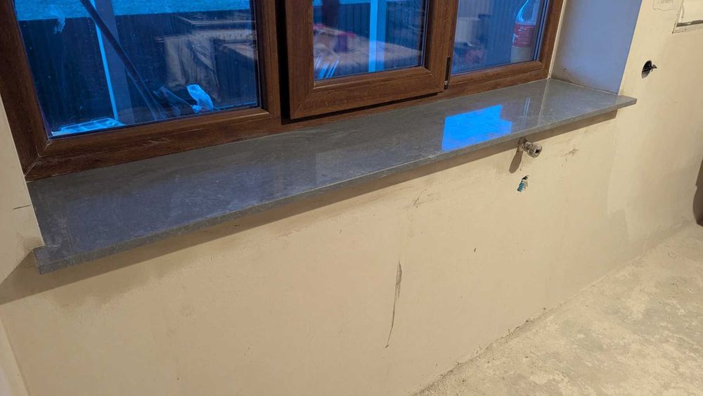 Підвіконня, стільниці, сходи з агломармуру