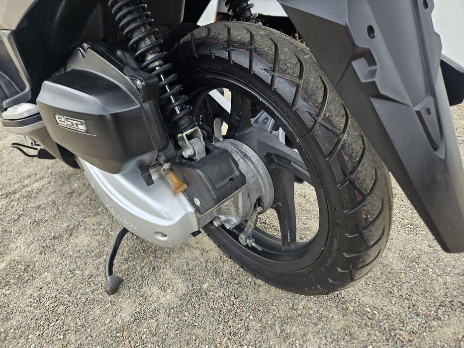 Honda PCX150 с контейнера без пробега по Украине из Японии .Максискутер Хонда 150куб.Доставка/Отправка по Украине