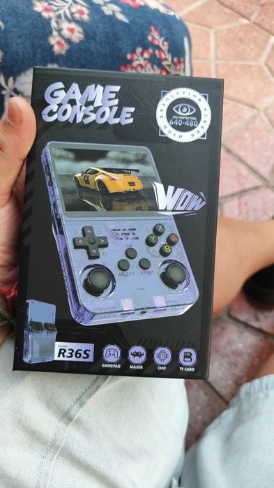 Consola com 15 mil jogos retro