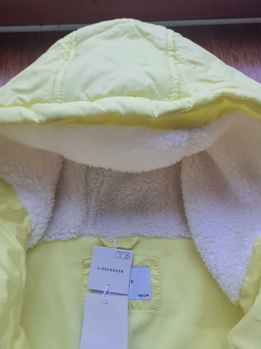 Limonkowa ciepła kurtka reserved 128 nowa