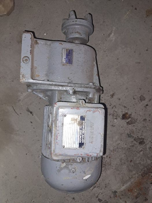 Motoredutor BAUER 0.75 KW. Silnik,  przekładnia