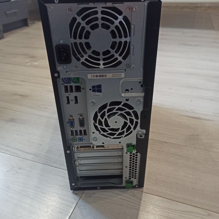 Komputer HP Elite desk praca biuro internet filmy gry praca