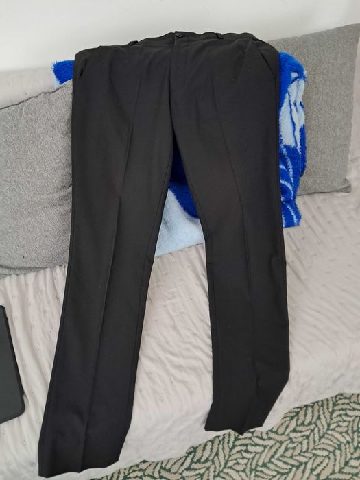 Fato masculino - marca Suits Inc - tamanho 40 (Slim fit)