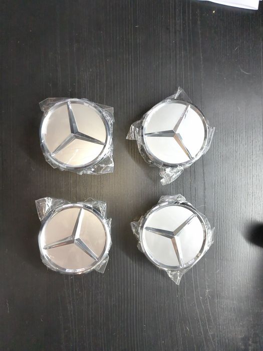 Jogo de 4 Tampas / Centro de Jantes Mercedes-Benz 75mm (Novos)