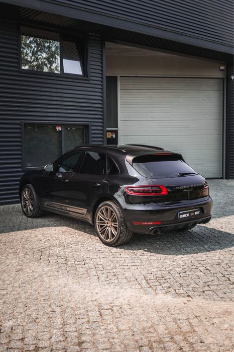 Porsche Macan S 3.0 V6 bi turbo 258cv “Black and bronze”