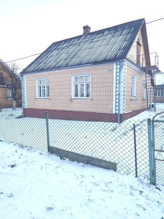 Продаж цегляного будинку Клевань