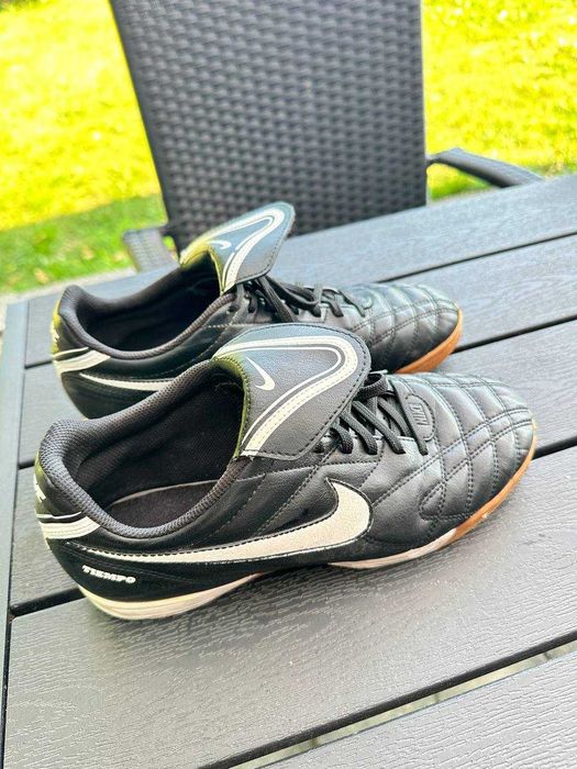 Футзалки Nike Tiempo