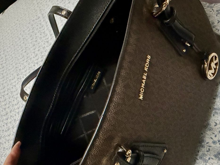 Mala Michael Kors