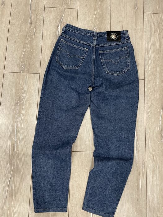 Оригінальні джинси Versace