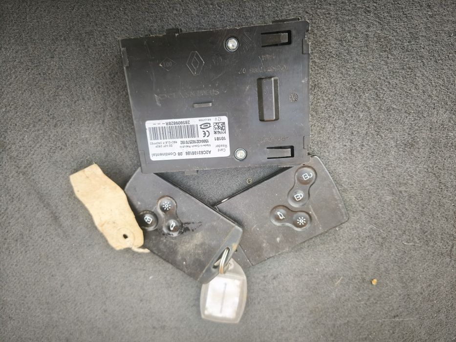 RENAULT Czytnik kart 2 karty F-vat