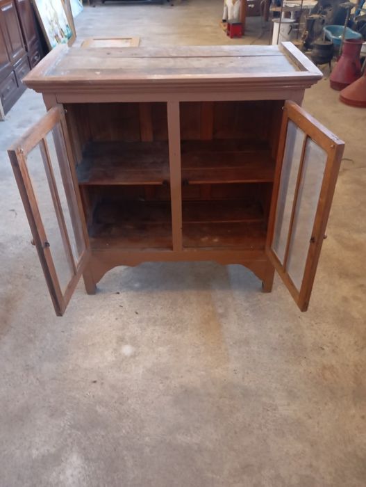 Vendo este móvel muito bonito bom estado