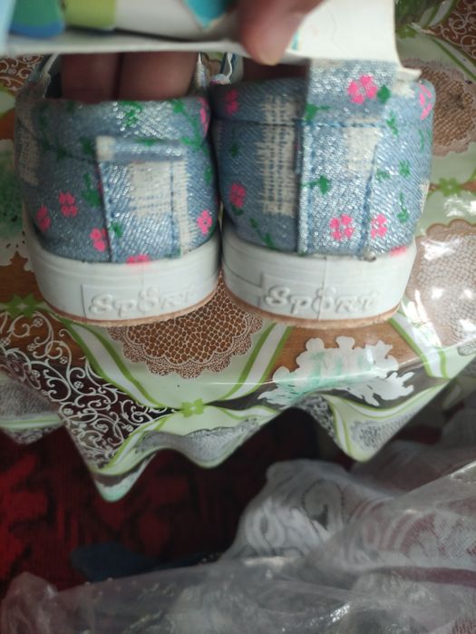 Мокасины, кеды, слипоны