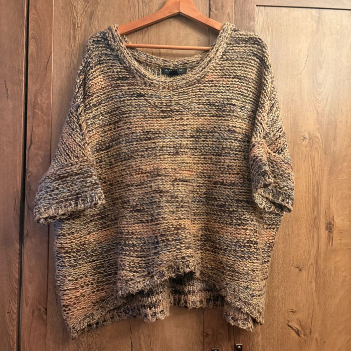 Sweter z krótkim rękawem