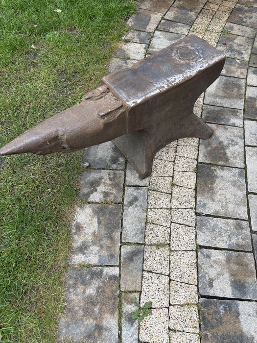 Kowadło 250kg