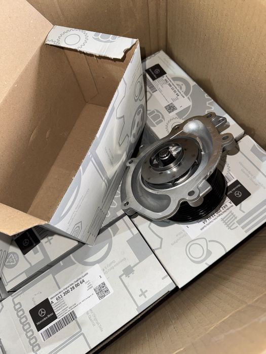 6422002201 Помпа води  Sprinter 906/907 /Vito 639/E/G/GL 3.0CDI OM642