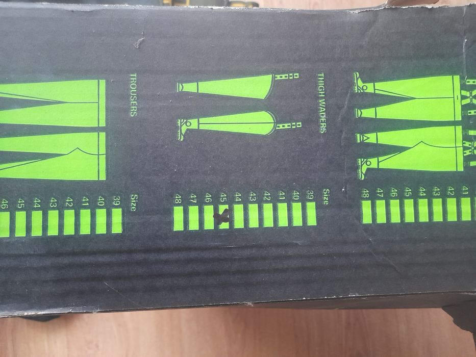 Wodery Pros  rozm.45 nowe