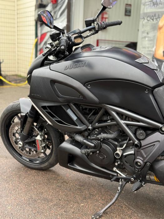 Мотоцикл Ducati Diavel 1200 2014 рік