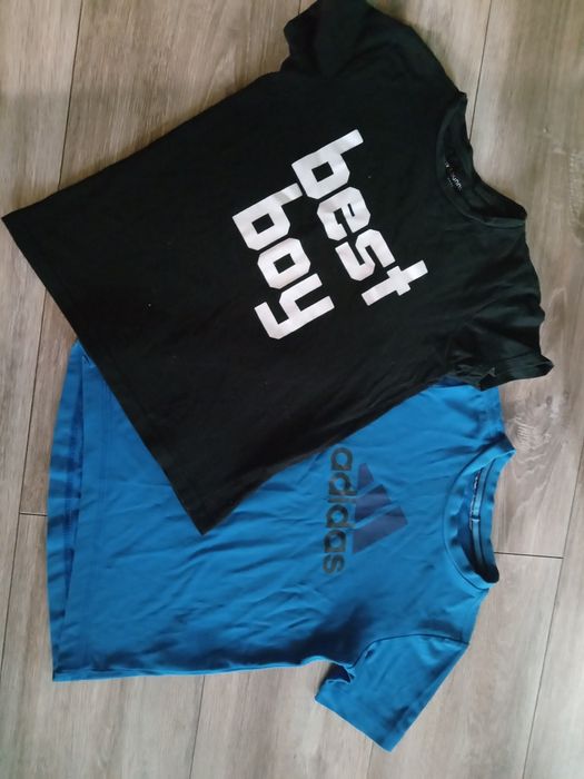Zestaw dwóch t-shirtów rozmiar 116-122cm.