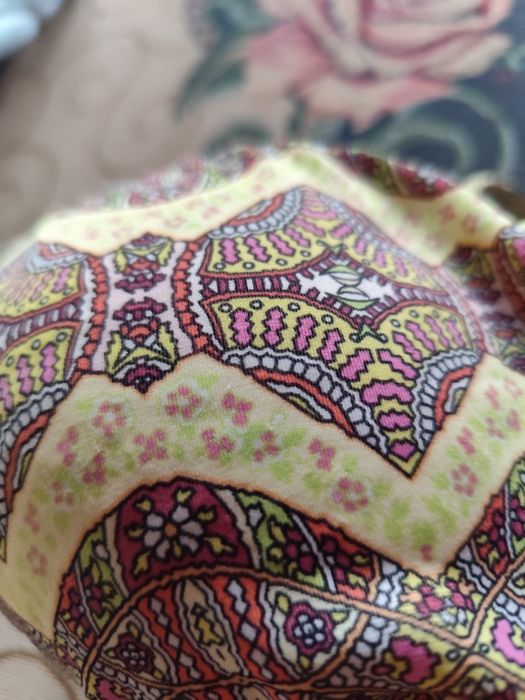 Góra od kostiumu kąpielowego bikini na regulowane ramiączko na szyję r