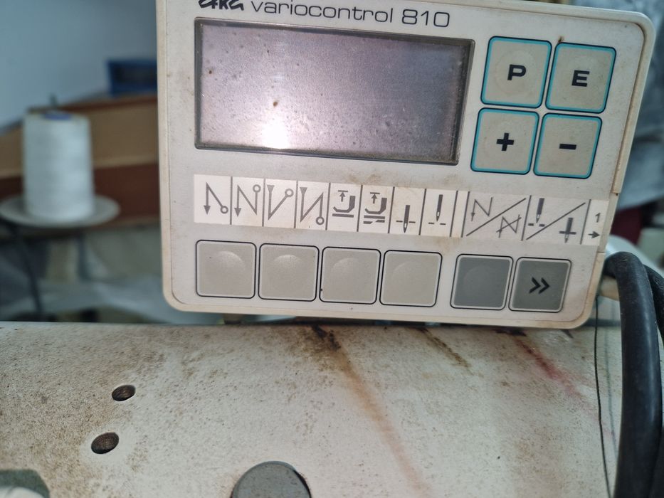 Máquina Adler 2 agulhas