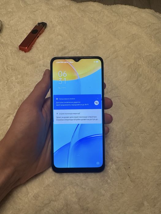 Телефон Oppo.