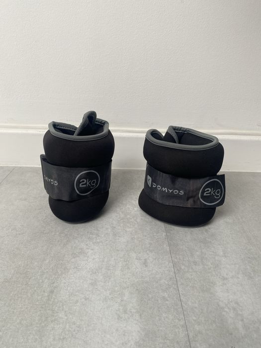 2 HALTERES MALEÁVEIS DE GINÁSTICA E PILATES REGULÁVEIS 2 KG CINZENTO