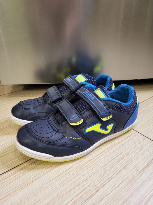 Кроссовки для футзала Joma