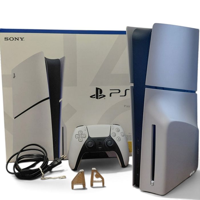 PS5 Slim Standard (Leitor de Disco) - 1TB + 1 Ano de Garantia com Fatura - Nova