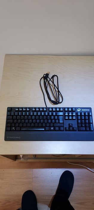 Periféricos Gaming – Conjunto Completo (Teclado, Rato, Headset, Tapete
