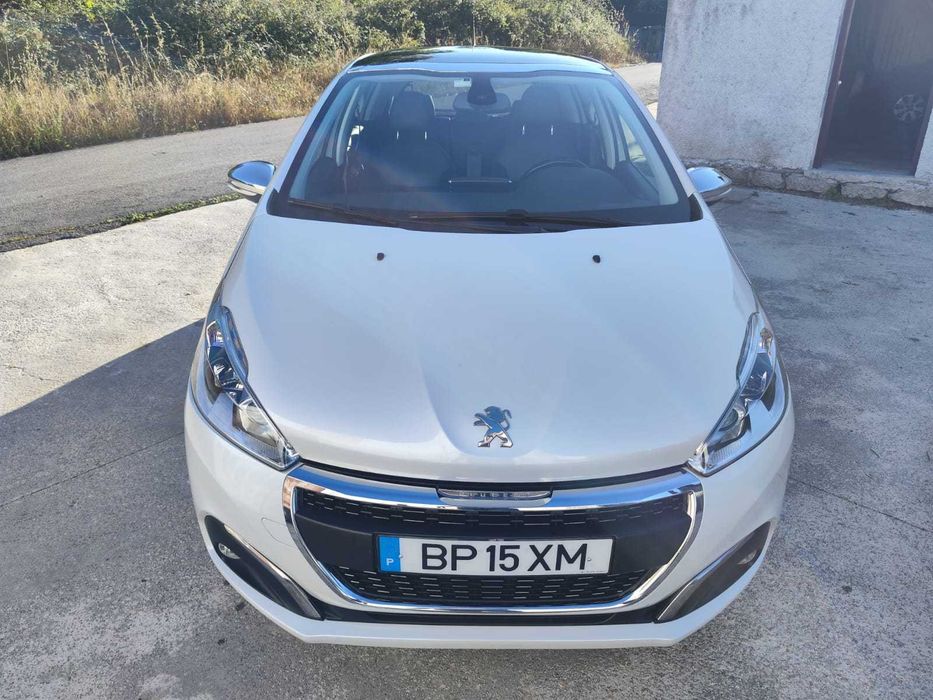 Peugeot 208 Feline Automático EAT6 Tecto Panorâmico
