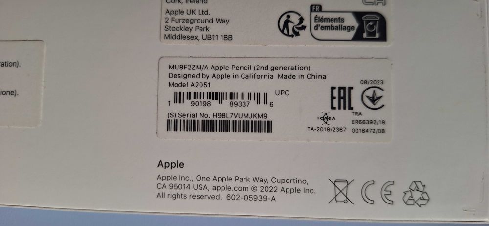 Apple iPad Air 5Gen A2588 10,9" 256GB + etui klawa