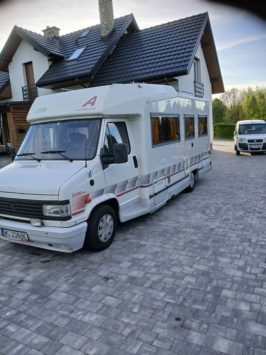 Sprzedam j 5 stan bardzo dobry