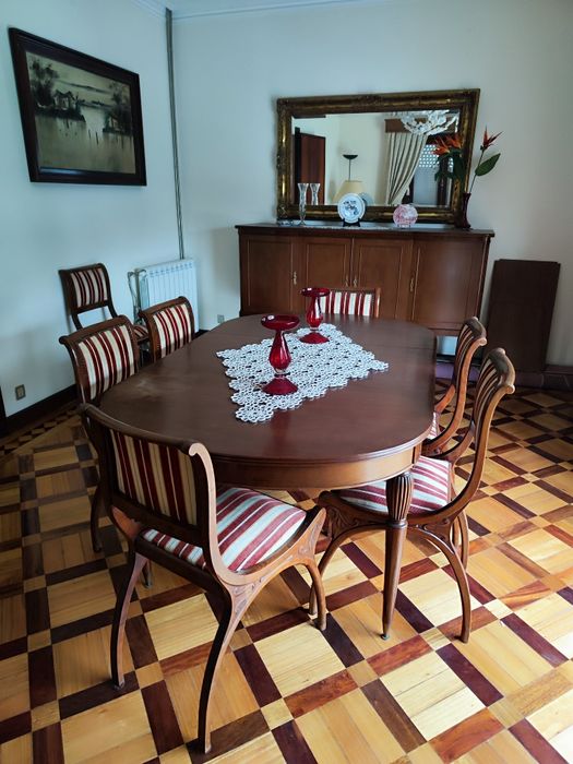 Mesa de madeira extensível