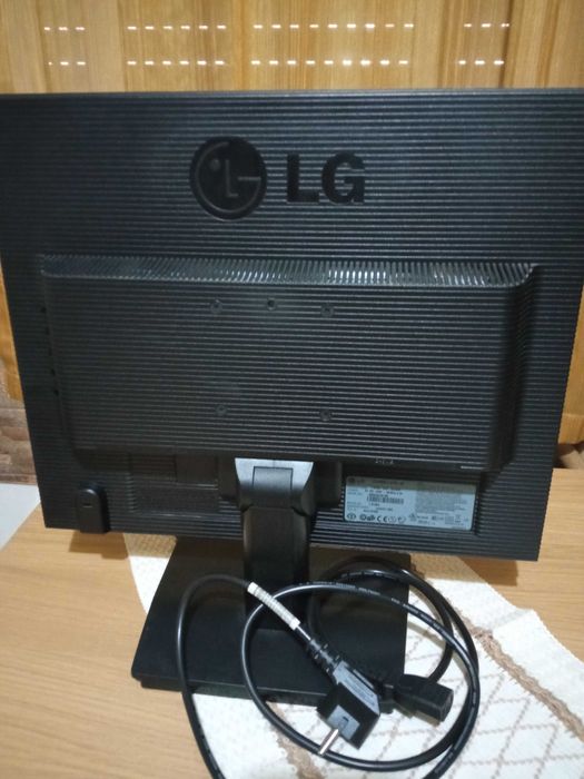 Computer Monitor64752024844289124