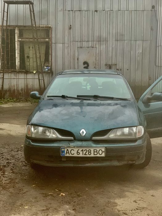 Срочно Renault megane 1.6