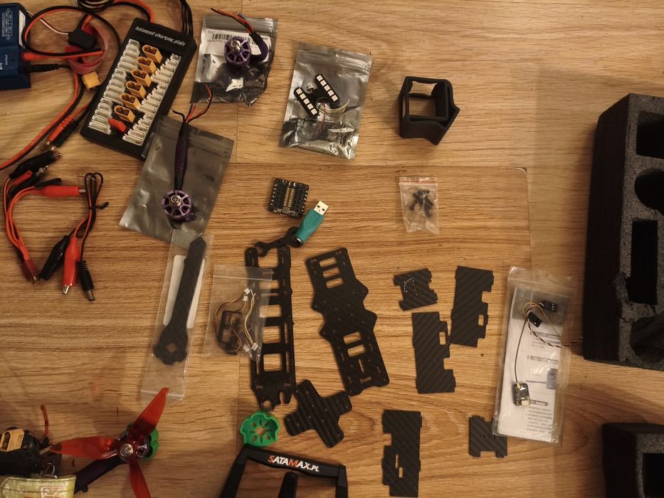 Dron sportowy fpv 100km/h