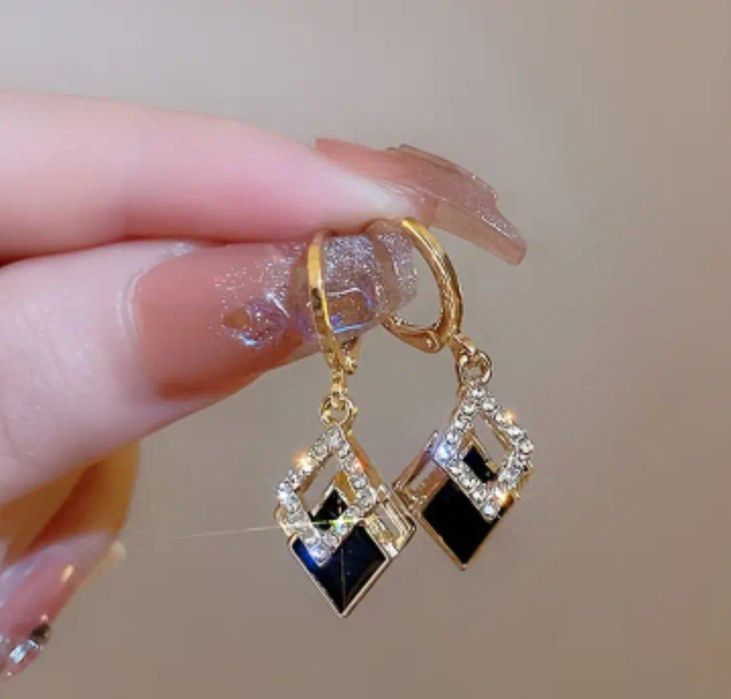 Сережки, біжутерія